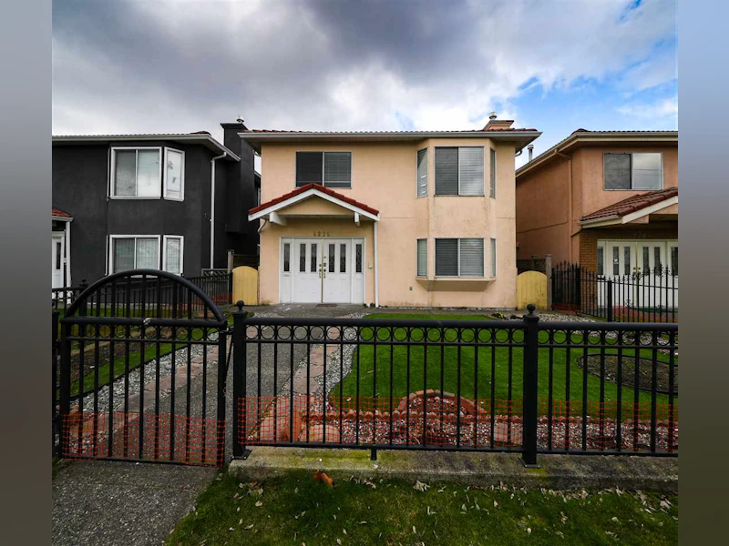 4365 Skeena Street, Vancouver BC V5R 2L6
