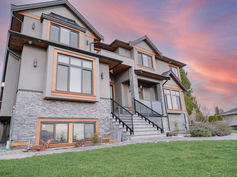 5389 Portland Street, Burnaby, BC, V5J 2R3