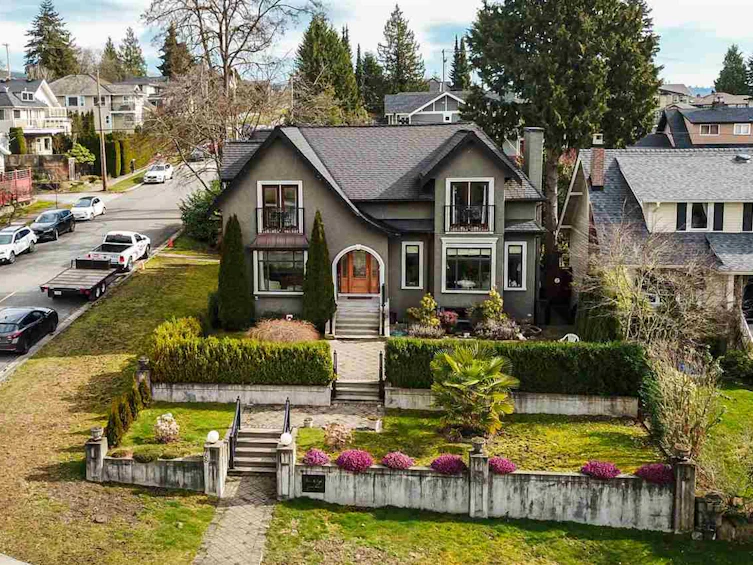 768 Grand Boulevard, North Vancouver, BC, V7L 3W4
