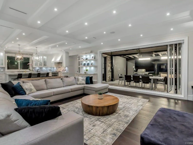 7291 No. 5 Road, Richmond, BC, V6Y 2V3