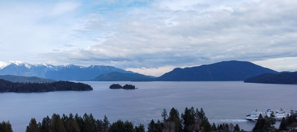1553 Thompson Road, Gibsons, BC, V0N 1V6