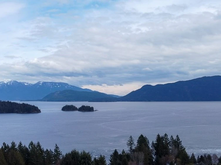 1553 Thompson Road, Gibsons, BC, V0N 1V6