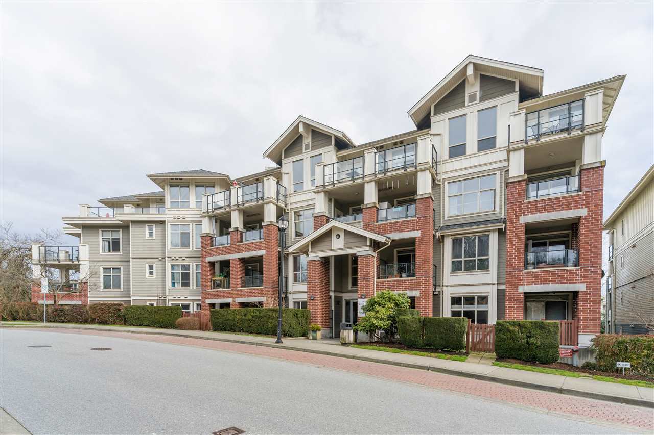 102-285 Ross Drive, New Westminster, BC, V3L 0B9