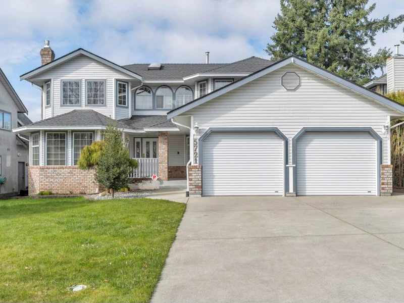 5721 184a Street, Surrey BC V3S 7E3