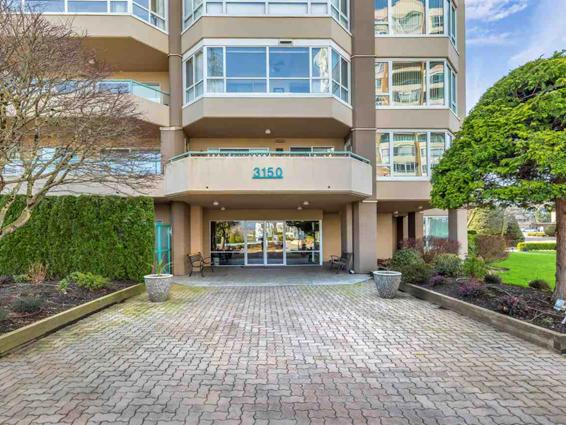 206 - 3150 Gladwin Road, Abbotsford BC V2T 5S9