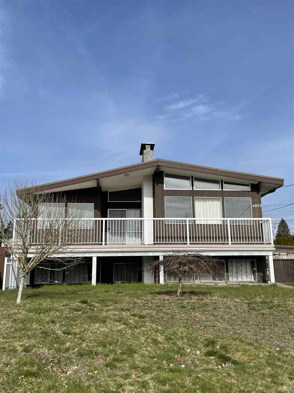 6855 Yeovil Place, Burnaby, BC, V5B 2W2