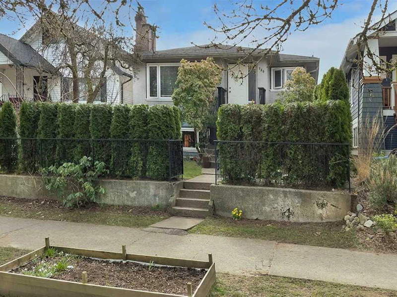 756 E 23rd Avenue, Vancouver BC V5V 1Y1