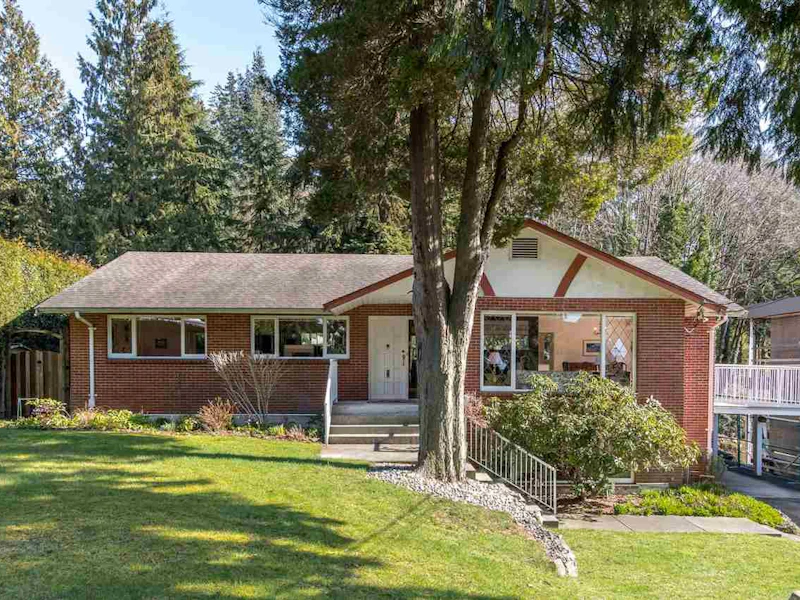 4425 Stone Crescent, West Vancouver BC V7W 1B8