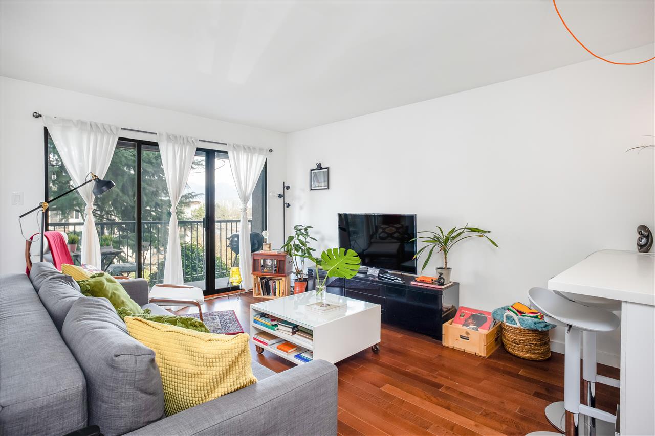 202 2120 W 2nd Avenue  