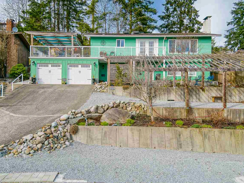 249 Harvard Drive, Port Moody BC V3H 1S9