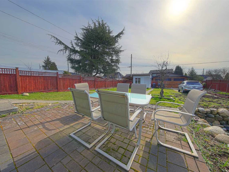 1828 Tenth Avenue, New Westminster, BC, V3M 3J5