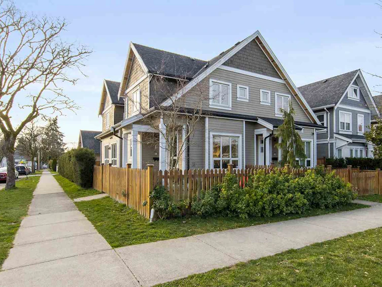 1489 E 22nd Avenue, Vancouver, BC, V5N 2N8