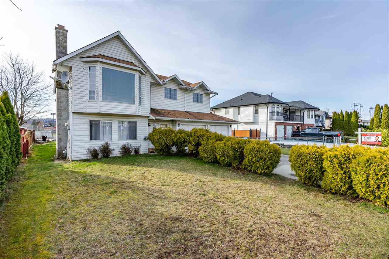 3413 Okanagan Dr  