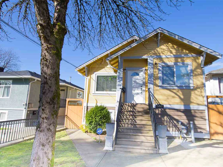 7445 19th Avenue, Burnaby, BC, V3N 1E2