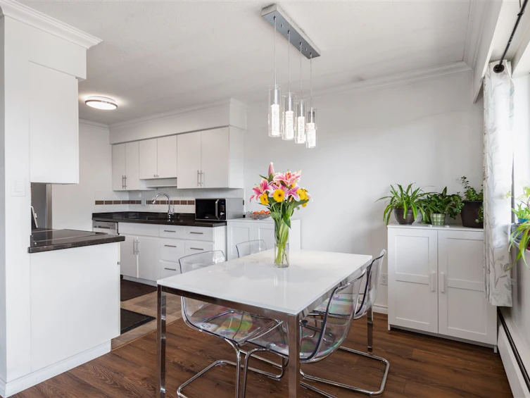 310-138 W 18th Street, North Vancouver, BC, V7M 1W4
