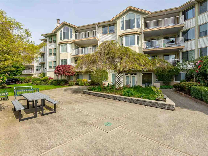 111 - 20600 53a Avenue, Langley BC V3A 8C2