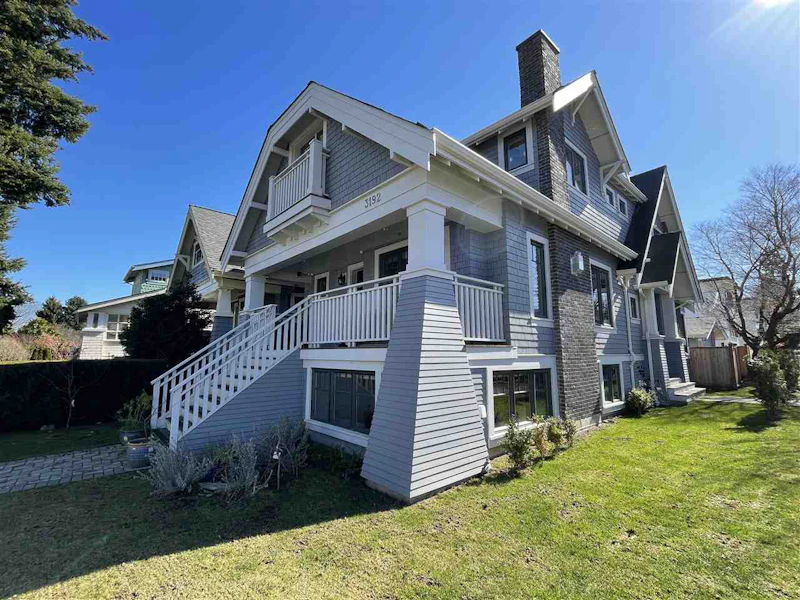 3192 W 3rd Avenue, Vancouver BC V6K 1N3