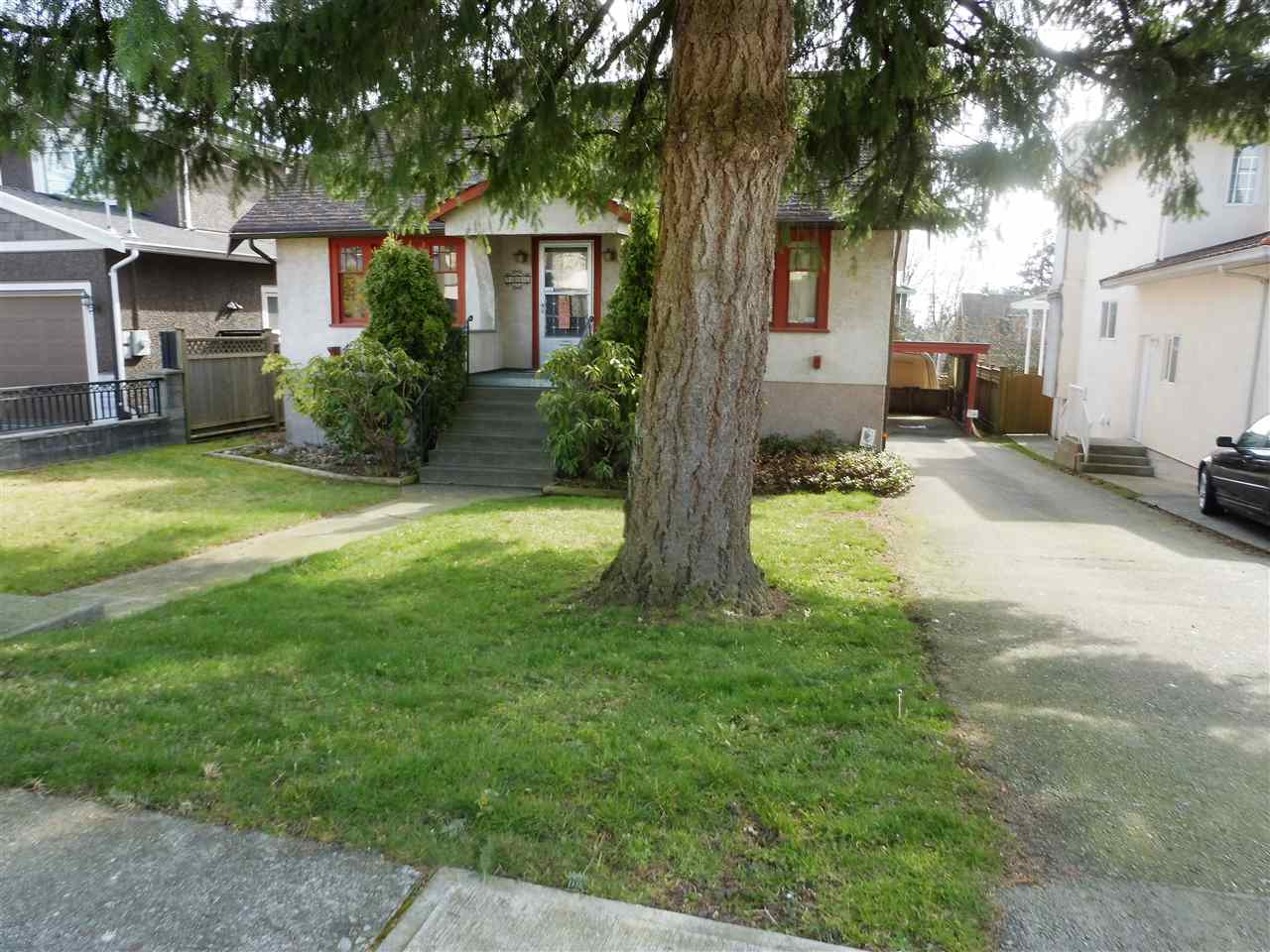 7946 14th Avenue, Burnaby, BC, V3N 2B4