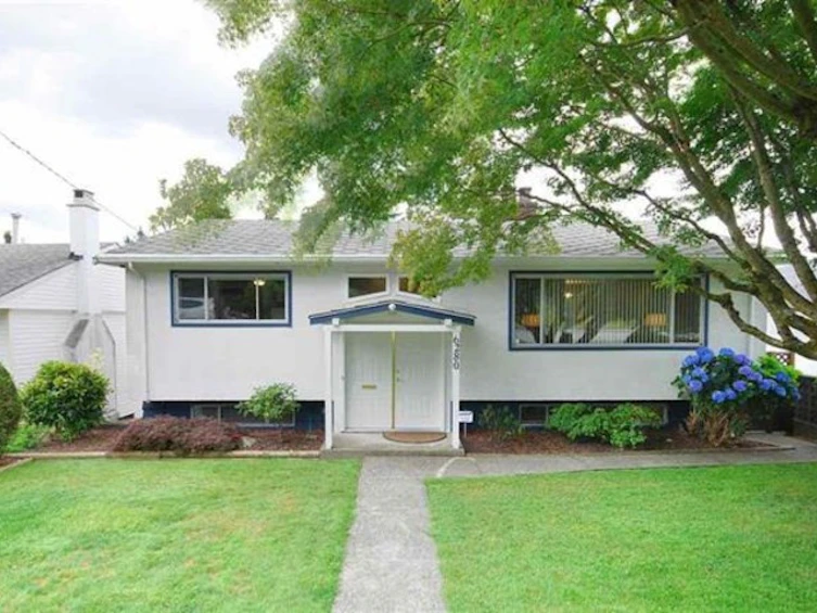 6280 Broadway, Burnaby, BC, V5B 2Y2