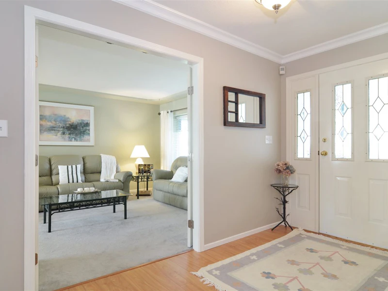 18640 62nd Avenue, Surrey BC V3S 7P1