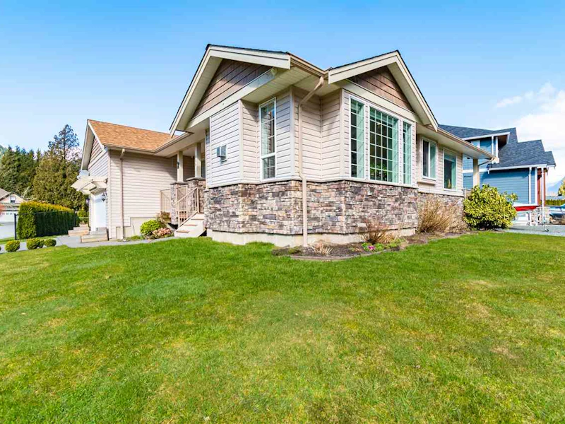 500 Cottonwood Place, Harrison Hot Springs BC