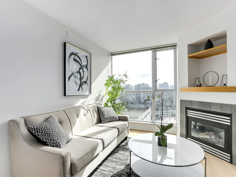 1709 - 1068 Hornby Street, Vancouver BC V6Z 2Y7