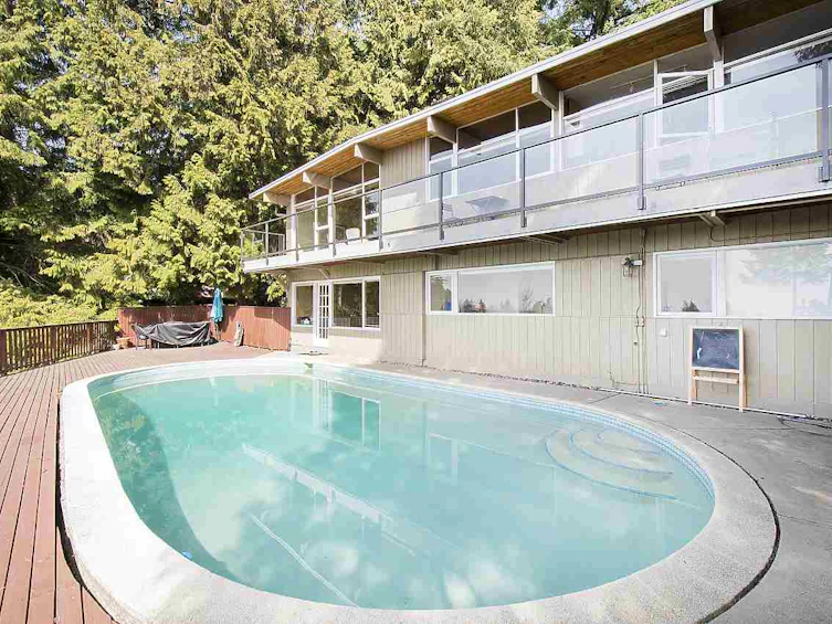 2750 Rosebery Avenue, West Vancouver, BC, V7V 3A2