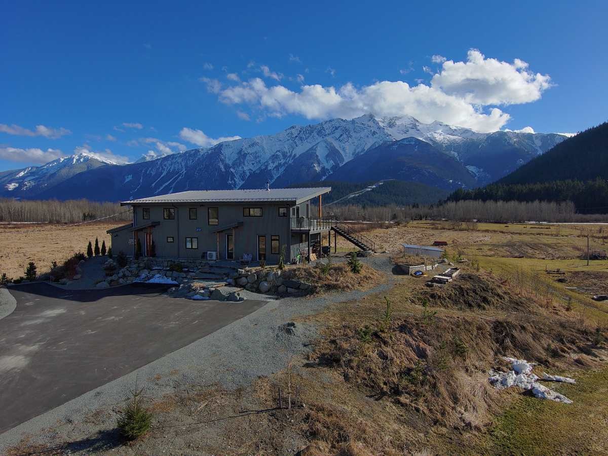 1380 Collins Road, Pemberton, BC, V0N 2L0