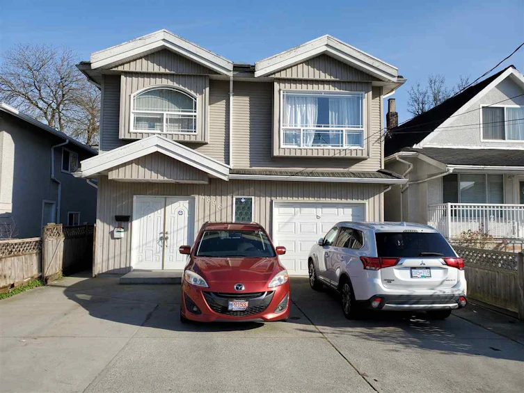 4896 Rupert Street, Vancouver, BC, V5R 2J8