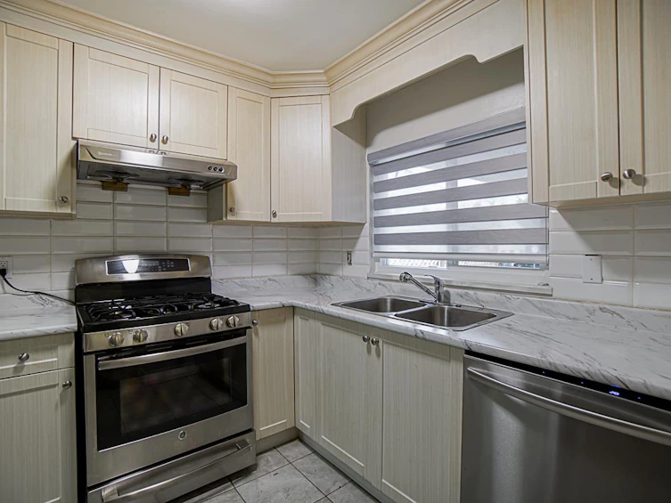 6679 134 Street, Surrey, BC, V3W 4S5