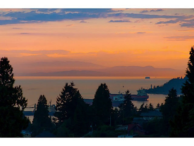 2142 Ottawa Avenue, West Vancouver, BC, V7V 2S4