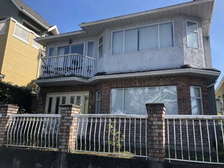 1360 Graveley Street, Vancouver, BC, V5L 3A2