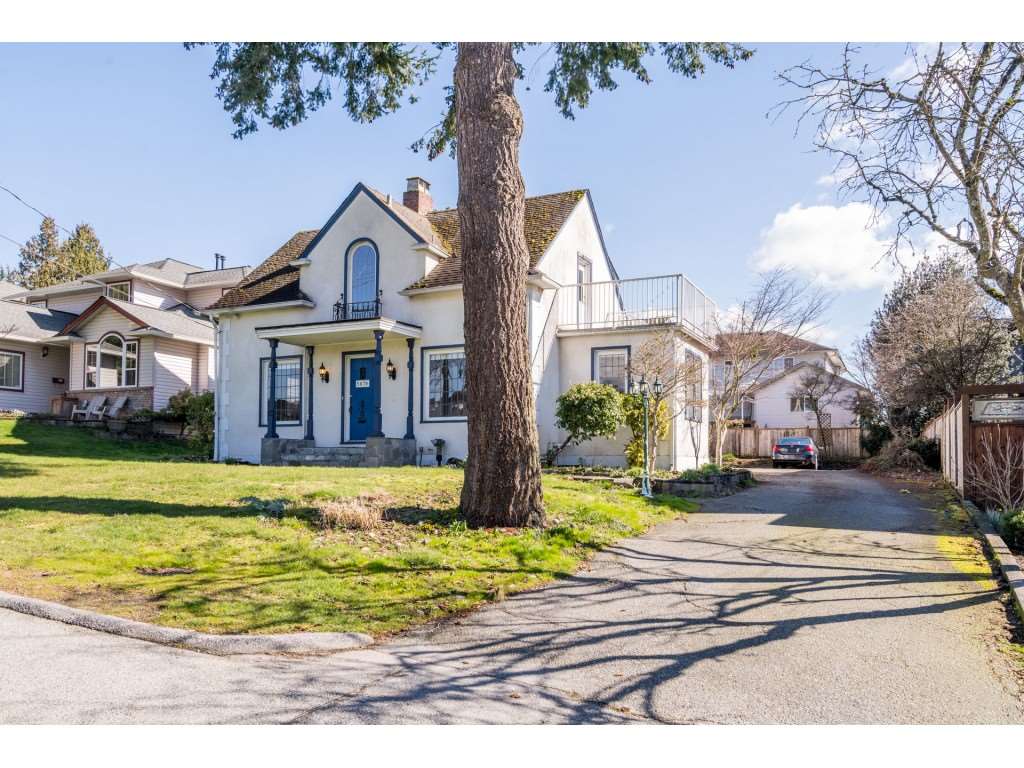 5678 182 Street, Surrey, BC, V5J 2N1