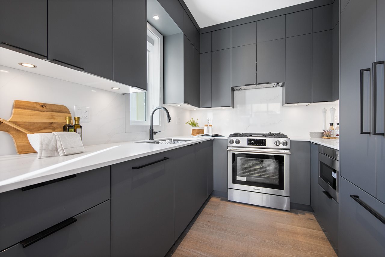 1315 Salsbury Drive, Vancouver, BC, V5L 4B2