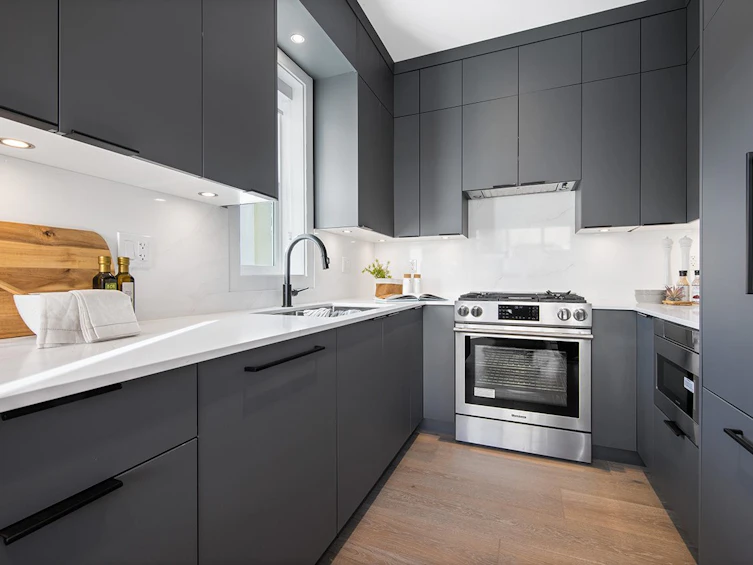 1315 Salsbury Drive, Vancouver, BC, V5L 4B2