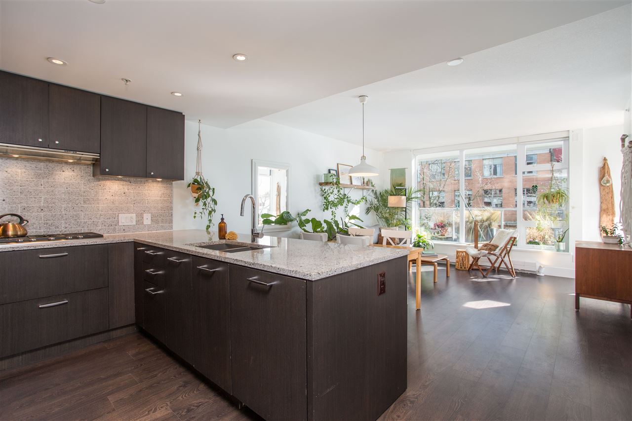 210-150 W 15th Street, North Vancouver, BC, V7M 0C4