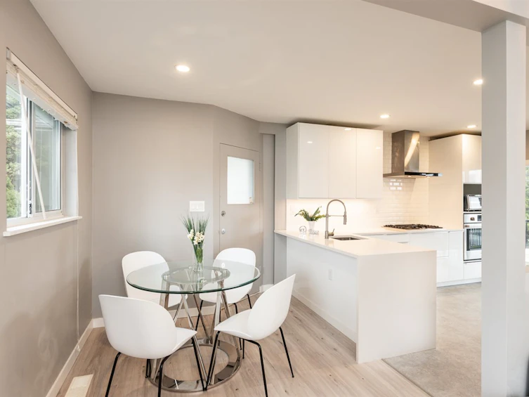 5390 Parker Street, Burnaby, BC, V5B 1Z7