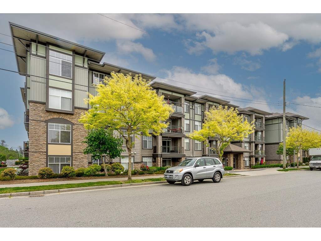 205 2068 Sandalwood Cres  