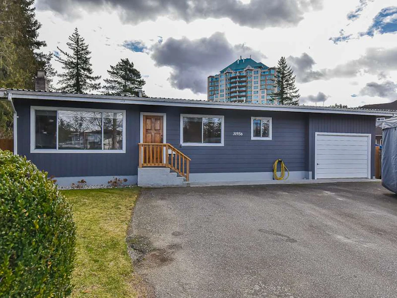31956 Royal Crescent, Abbotsford BC V2T 2J3