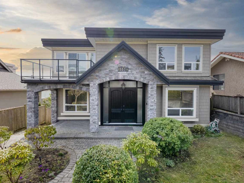 15528 Cliff Avenue, Surrey BC V4B 1V7