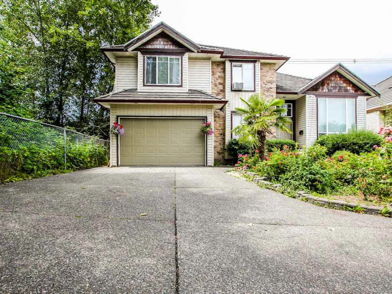 6537 125a Street, Surrey BC V3W 6S9