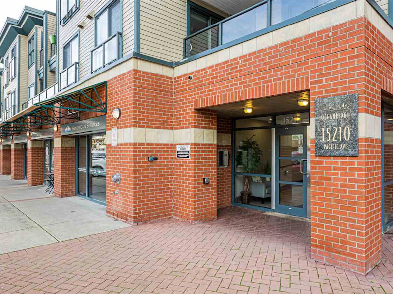 302 - 15210 Pacific Avenue, Surrey BC V4B 5L2