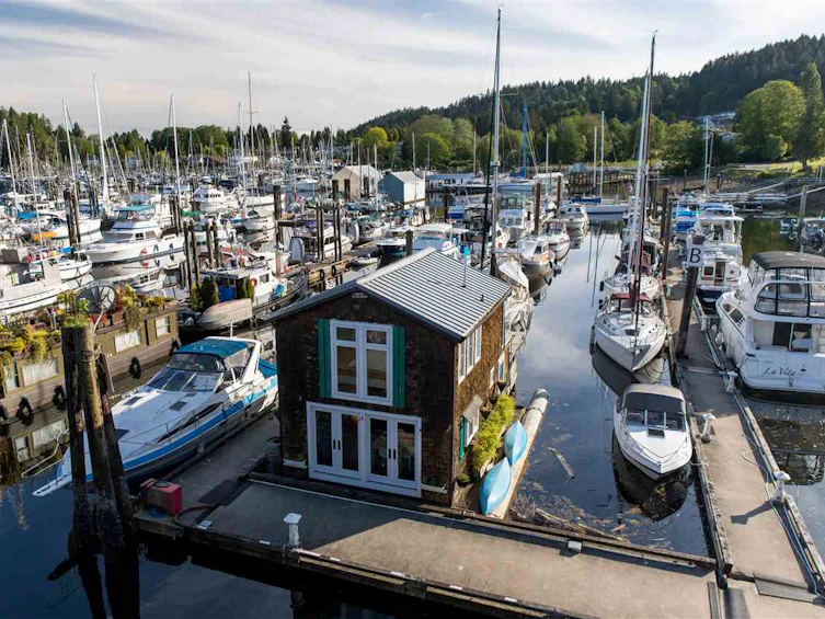 1 Shoal Channel, Gibsons, BC, V0N 1V0