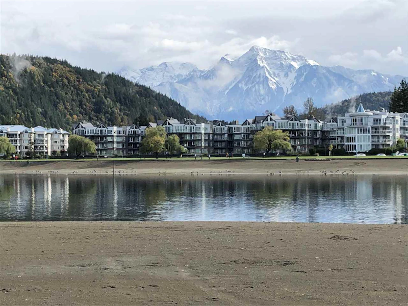 415 - 378 Esplanade Avenue, Harrison Hot Springs BC V0M 1A3