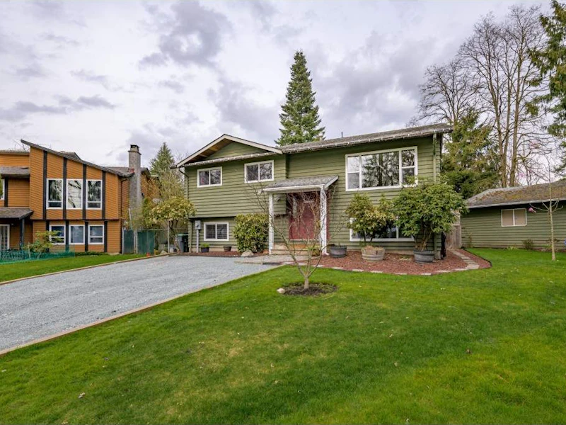 18367 Apaloosa Place, Surrey BC V3S 8B2