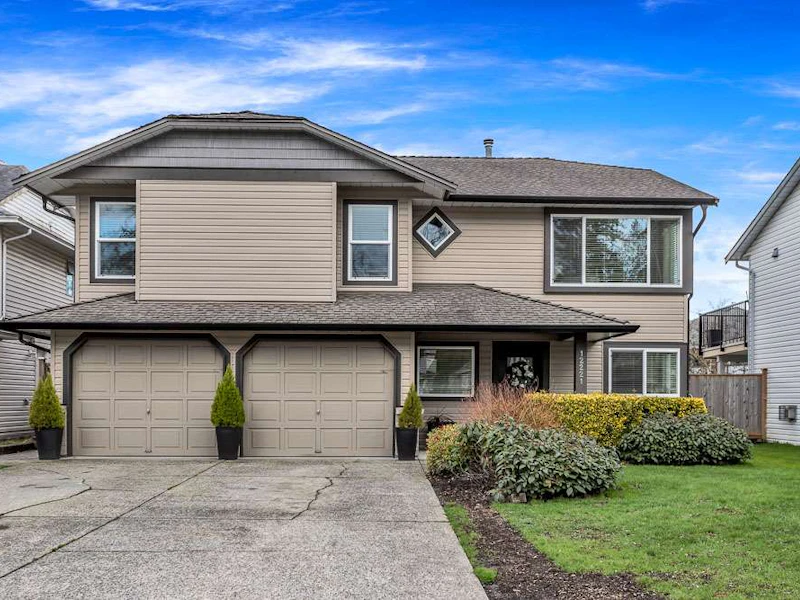 12221 234th Street, Maple Ridge BC V2X 0X9