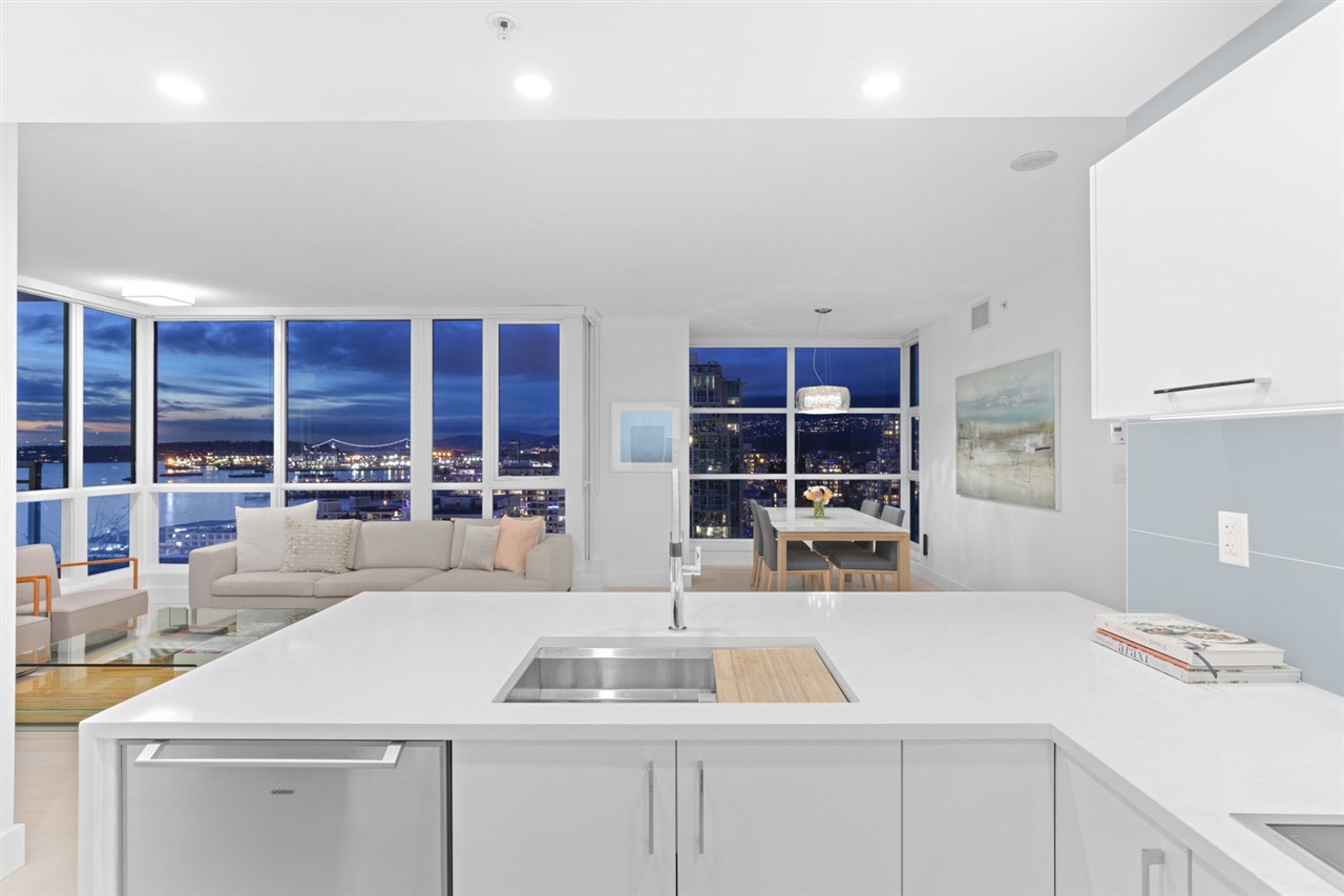 2005-188 E Esplanade Avenue, North Vancouver, BC, V7L 4Y1