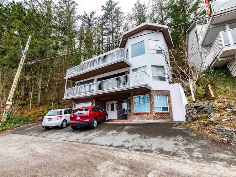 229 Lakeshore Drive, Cultus Lake, BC, V2R 5A5