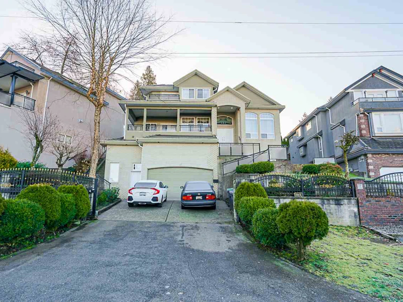 11764 River Road, Surrey BC V3V 2V7
