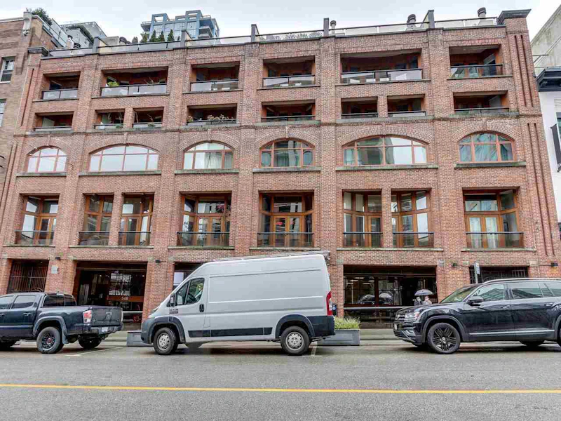 7-10 - 550 Beatty Street, Vancouver BC V6B 2L3